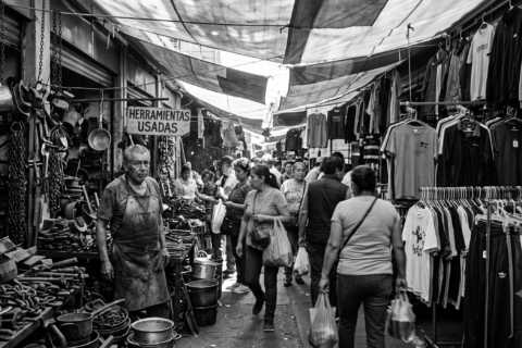 Tianguis de La Lagunilla registra incremento del 40 por ciento en costos
